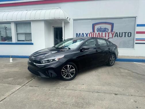 Aurora Black 2023 Kia Forte LXS