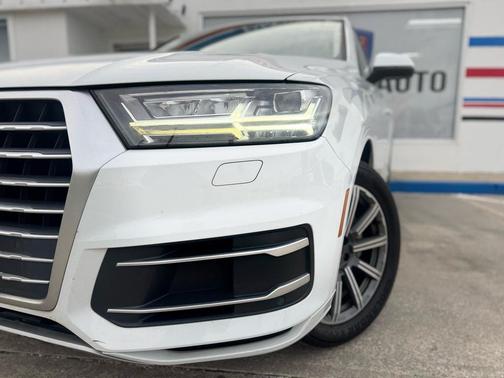 2019 Audi Q7 45 Premium Plus