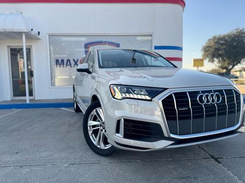 2020 Audi Q7 55 Premium Plus
