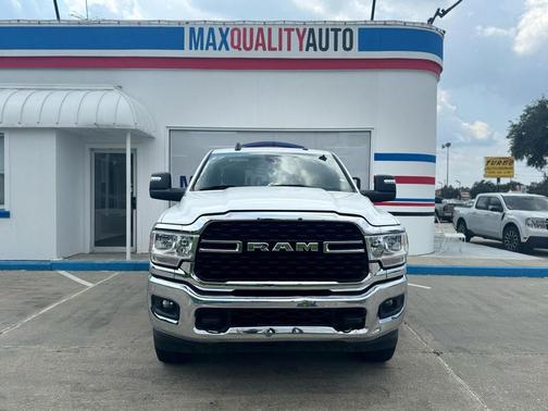 2024 RAM 2500 Tradesman Crew Cab SWB 4WD