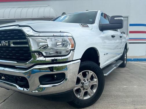 2024 RAM 2500 Tradesman Crew Cab SWB 4WD