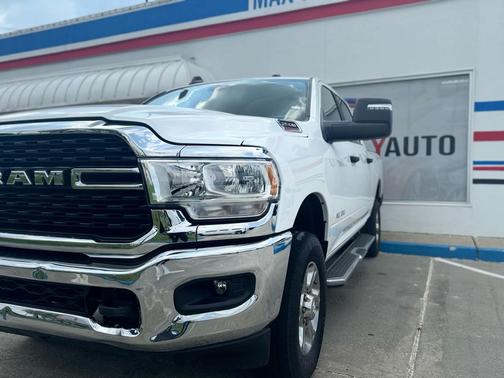 2024 RAM 2500 Tradesman Crew Cab SWB 4WD