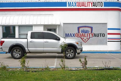 2018 Nissan Titan SV