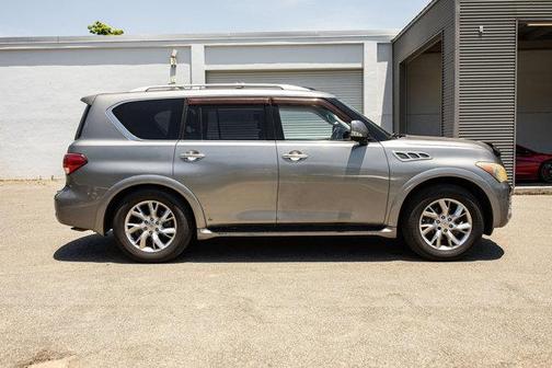 2013 INFINITI QX56 Base