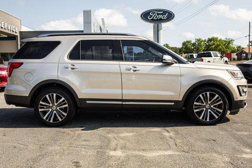 2017 Ford Explorer Platinum