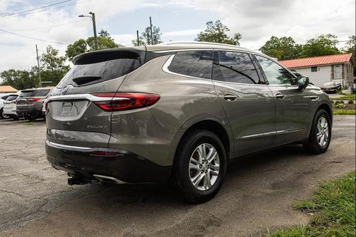 Pepperdust Metallic 2019 Buick Enclave Premium