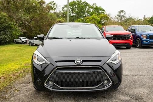 2020 Toyota Yaris Sedan LE
