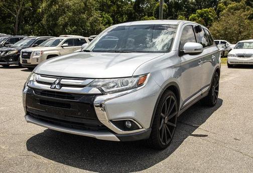 2016 Mitsubishi Outlander SE