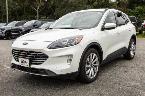 2022 Ford Escape Titanium