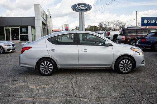 2016 Nissan Versa 1.6 SV