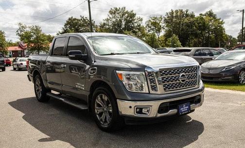 2017 Nissan Titan SV