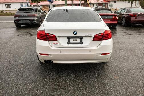 2016 BMW 528 528i