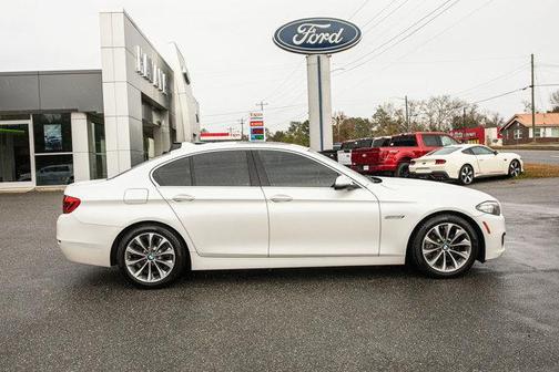 2016 BMW 528 528i