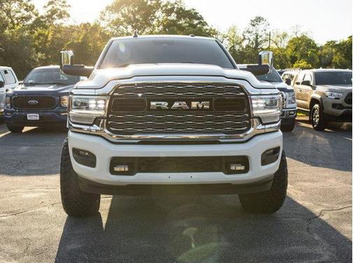 2019 RAM 2500 Limited Crew Cab 4x4 6'4' Box