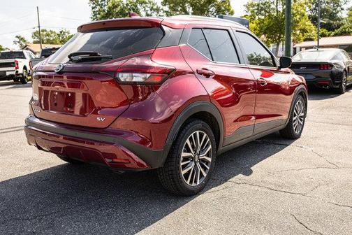 2021 Nissan Kicks SV