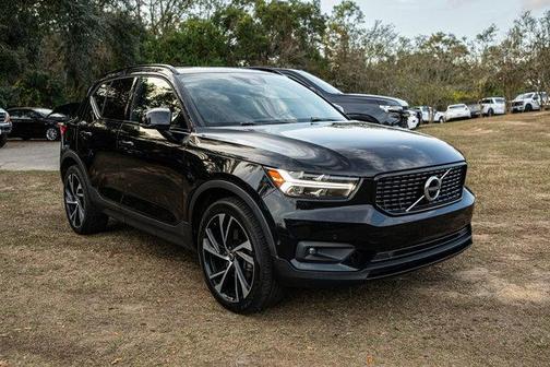 2019 Volvo XC40 T4 R-Design