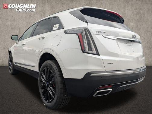 2025 Cadillac XT5 Sport