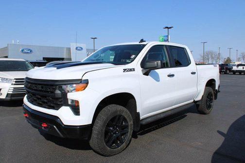 2023 Chevrolet Silverado 1500 Custom Trail Boss