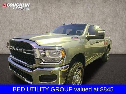 2024 RAM 2500 Tradesman Crew Cab 4x4 6'4' Box