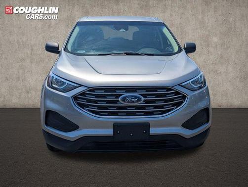 Iconic Silver Metallic 2020 Ford Edge SE