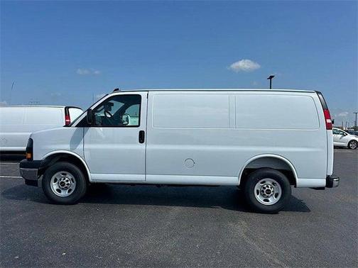 2025 GMC Savana 2500 Work Van
