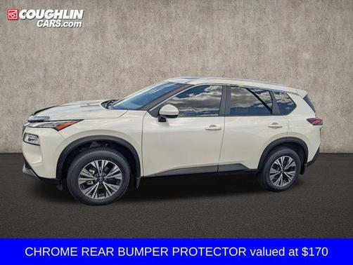 Pearl White Tricoat 2023 Nissan Rogue SV