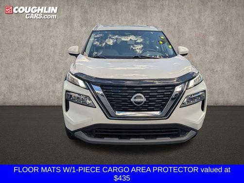Pearl White Tricoat 2023 Nissan Rogue SV
