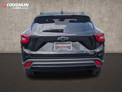 Mosaic Black Metallic 2026 Chevrolet Trax FWD 2RS