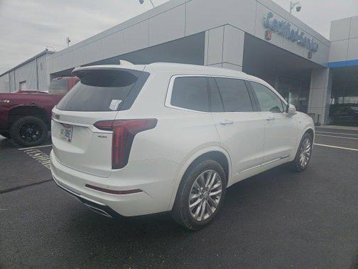 2022 Cadillac XT6 Premium Luxury AWD