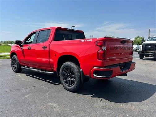2025 Chevrolet Silverado 1500 Custom