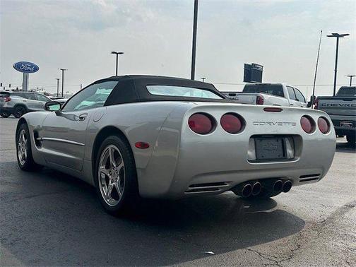 2004 Chevrolet Corvette Base