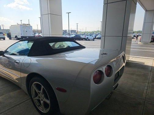 2004 Chevrolet Corvette Base