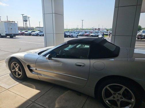2004 Chevrolet Corvette Base