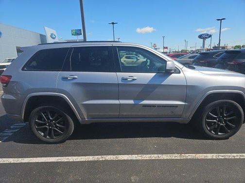 2021 Jeep Grand Cherokee Laredo