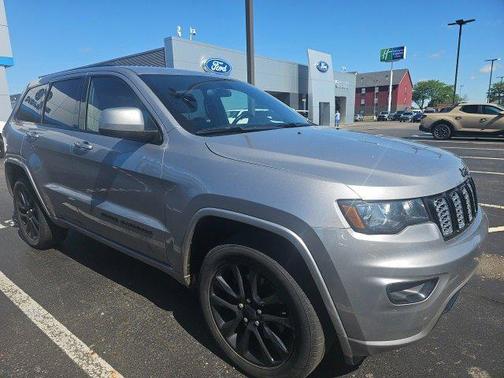 2021 Jeep Grand Cherokee Laredo