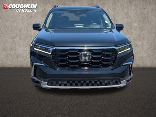 Crystal Black Pearl 2025 Honda Pilot Elite