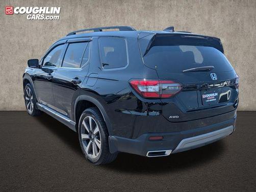 Crystal Black Pearl 2025 Honda Pilot Elite