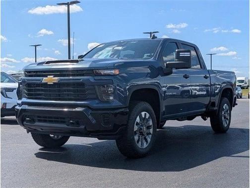 2026 Chevrolet Silverado 2500 Custom