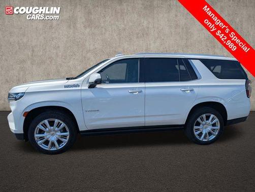 Iridescent Pearl Tricoat 2022 Chevrolet Tahoe 4WD High Country