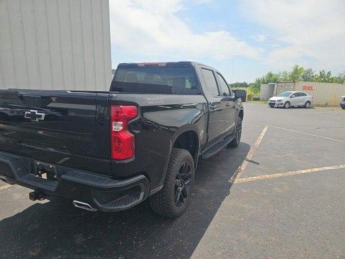 2022 Chevrolet Silverado 1500 Custom Trail Boss