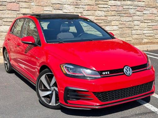2018 Volkswagen Golf GTI 2.0T S 4-Door
