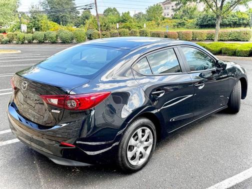 2015 Mazda Mazda3 i Sport