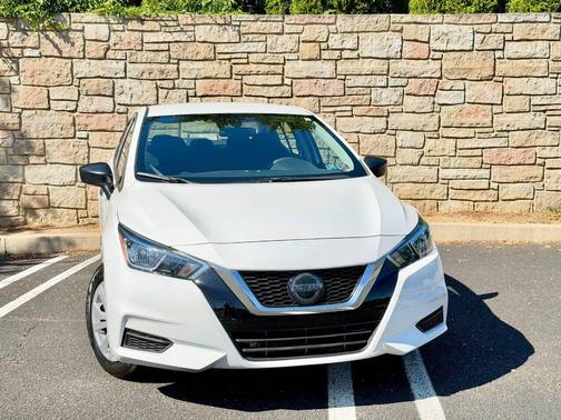 2020 Nissan Versa 1.6 S