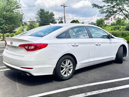 2017 Hyundai SONATA SE