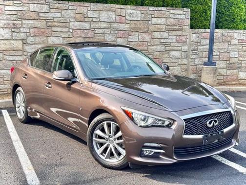 2015 INFINITI Q50 Premium