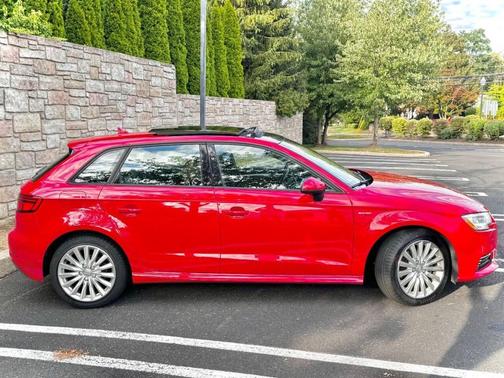 2017 Audi A3 e-tron 1.4T Premium