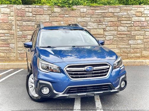 Abyss Blue Pearl 2019 Subaru Outback 2.5i Premium