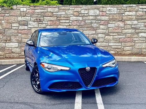 2021 Alfa Romeo Giulia Base
