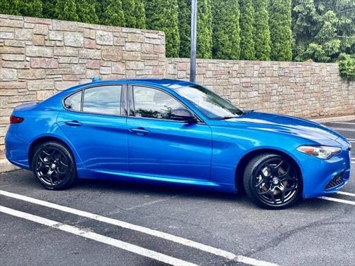 2021 Alfa Romeo Giulia Base