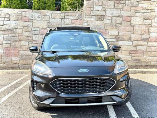 Agate Black Metallic 2020 Ford Escape SE
